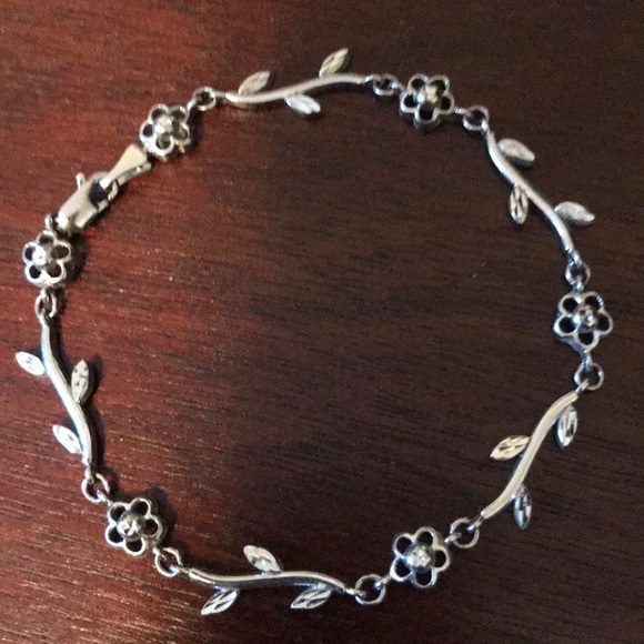 Beautiful silver bracelet with flowers - Picture 2 of 2